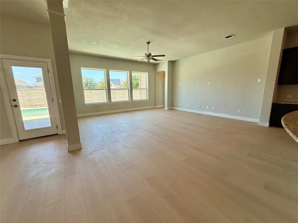 3424 Plover Run Trail Pflugerville, TX 78660