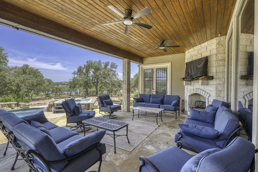185 Shimmering Shore Court Spring Branch, TX 78070