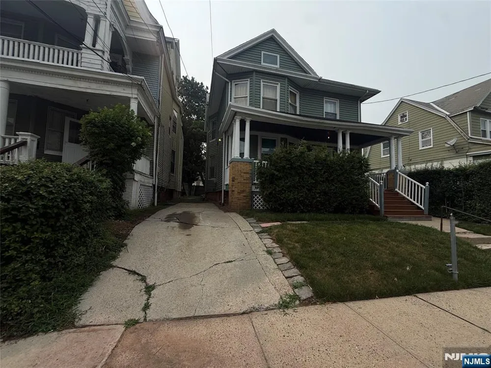 63 Saint Paul Avenue Newark, NJ 07106