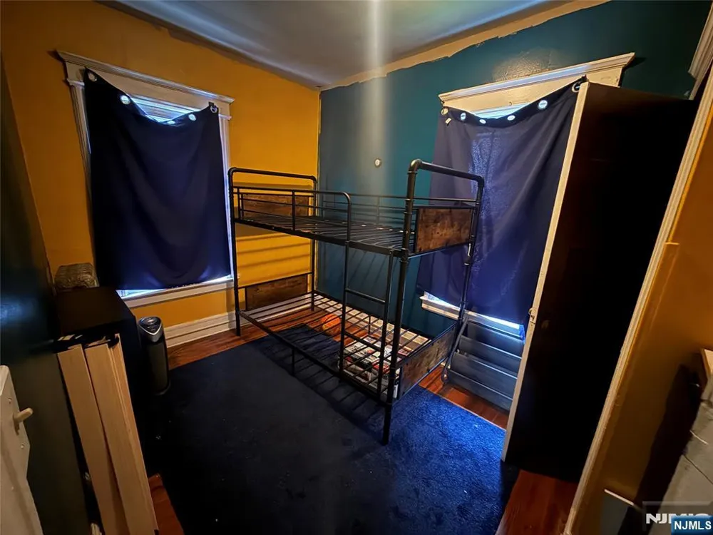 63 Saint Paul Avenue Newark, NJ 07106