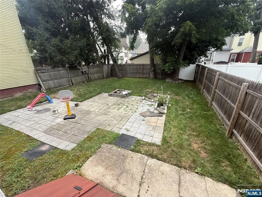 63 Saint Paul Avenue Newark, NJ 07106