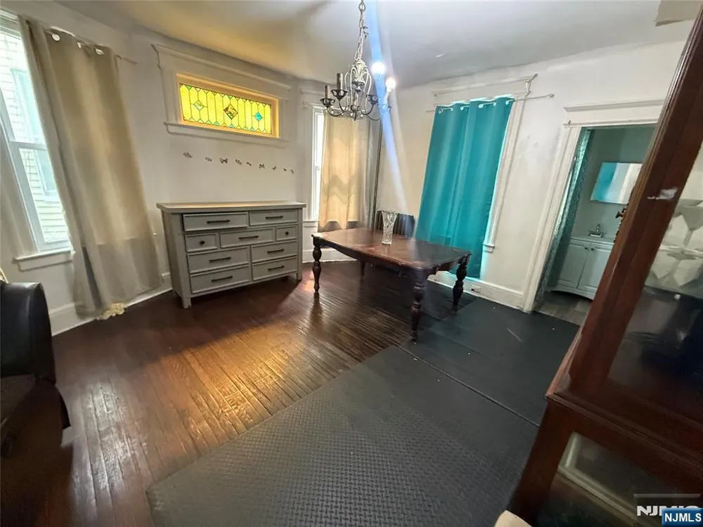63 Saint Paul Avenue Newark, NJ 07106