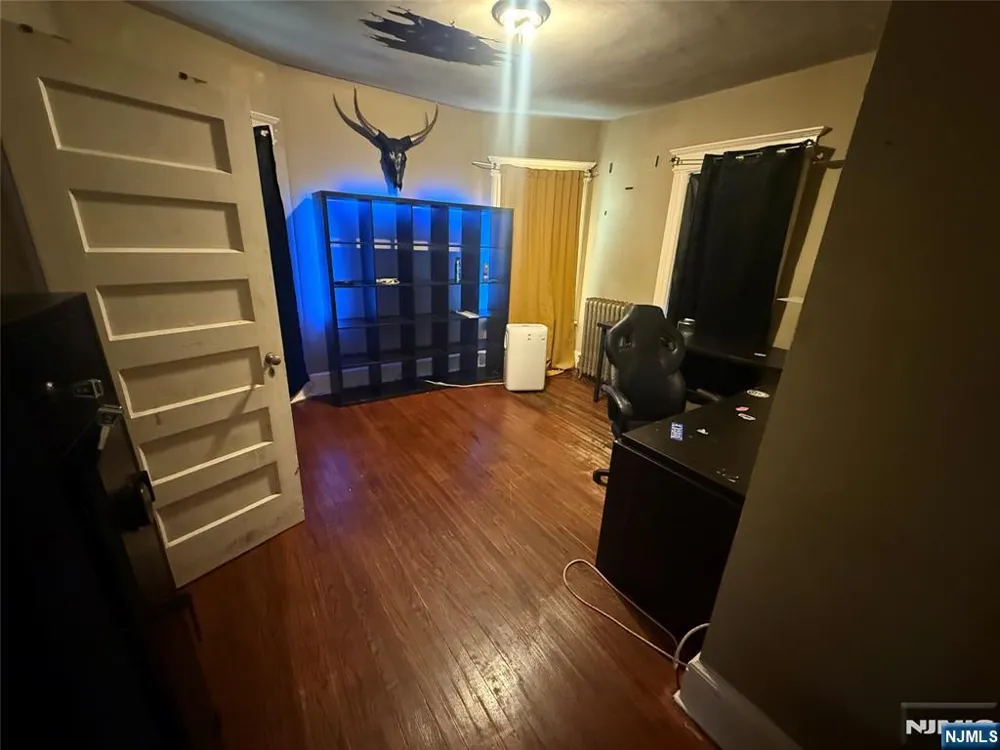 63 Saint Paul Avenue Newark, NJ 07106