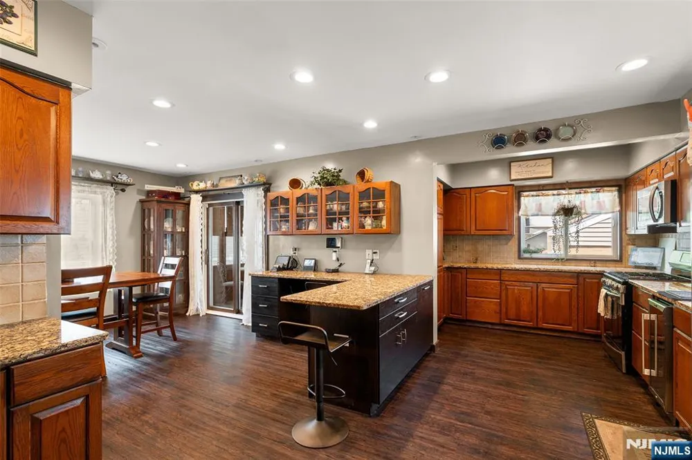 125 Stevens Avenue Little Falls, NJ 07424