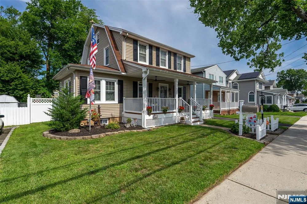 125 Stevens Avenue Little Falls, NJ 07424