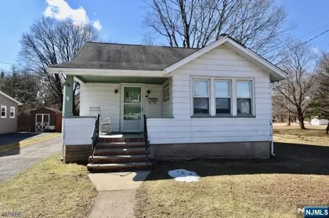 62 Ogden Avenue