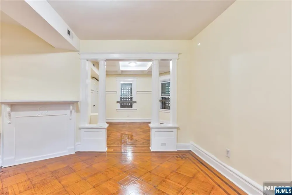 31-33 Voorhees Street Newark, NJ 07108