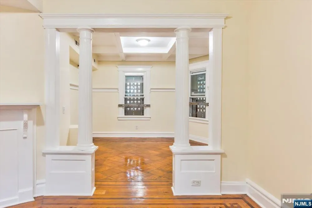 31-33 Voorhees Street Newark, NJ 07108