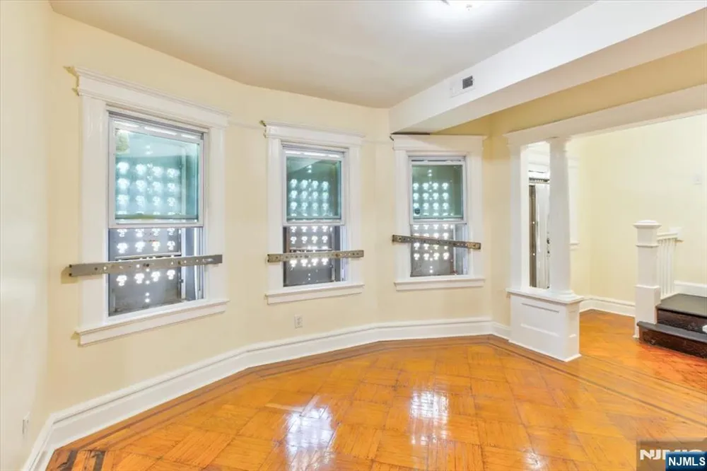 31-33 Voorhees Street Newark, NJ 07108