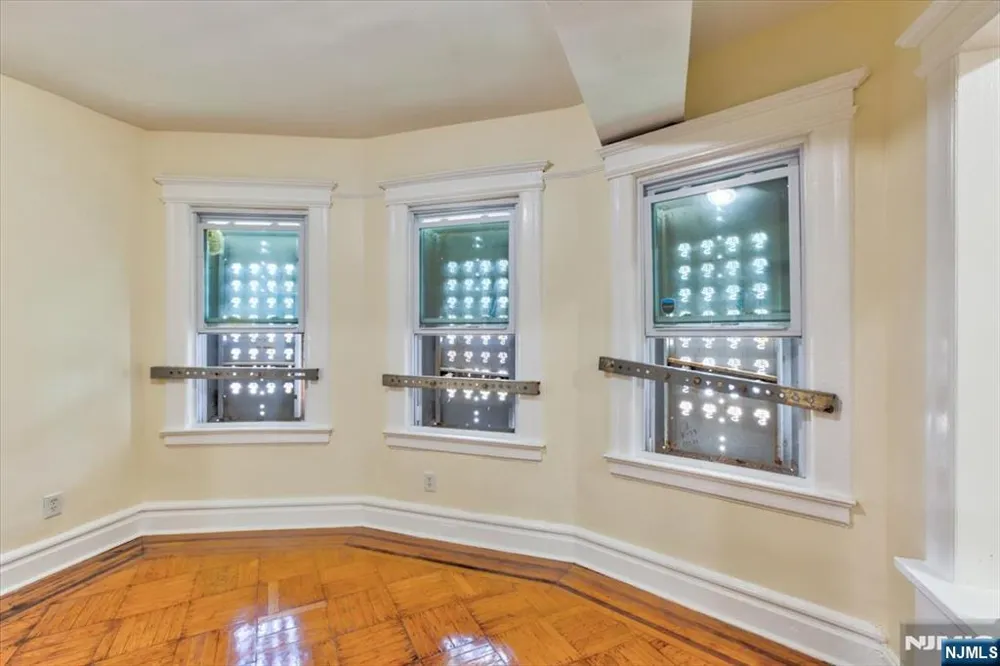 31-33 Voorhees Street Newark, NJ 07108