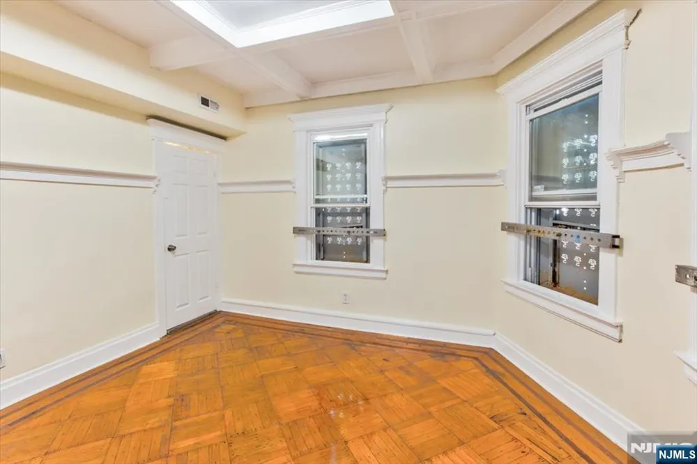 31-33 Voorhees Street Newark, NJ 07108