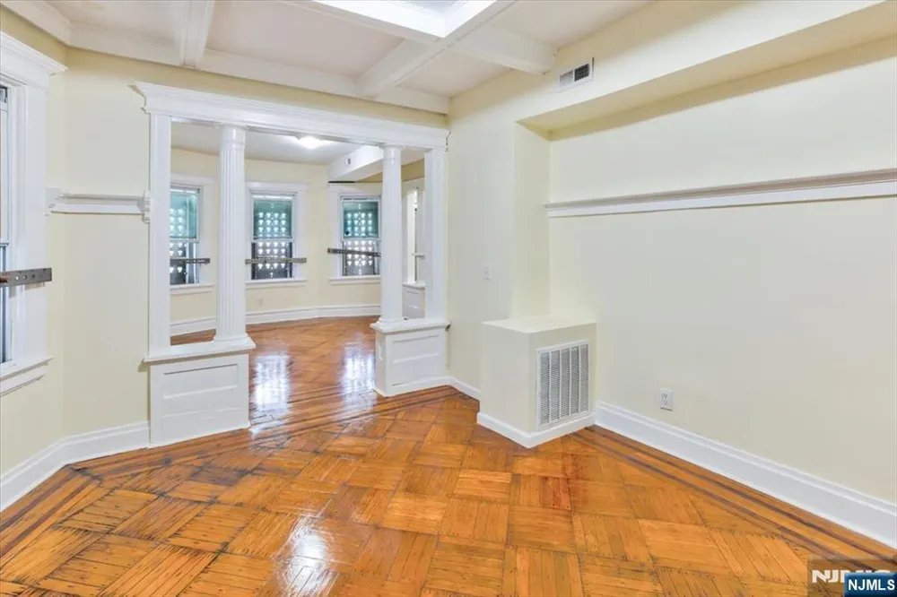 31-33 Voorhees Street Newark, NJ 07108