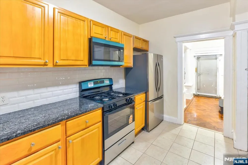 31-33 Voorhees Street Newark, NJ 07108