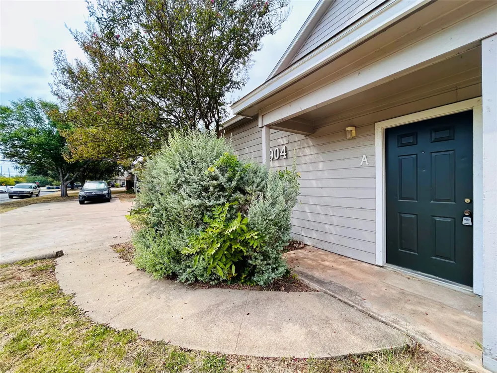 8904 Schick Road #A Austin, TX 78729