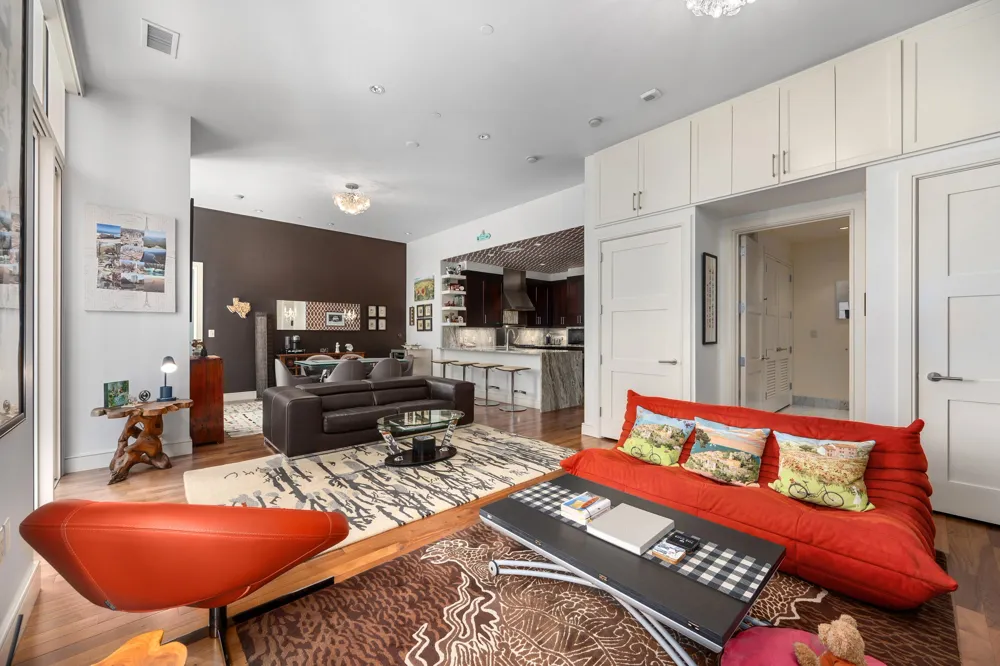 98 San Jacinto Boulevard #1306 Austin, TX 78701