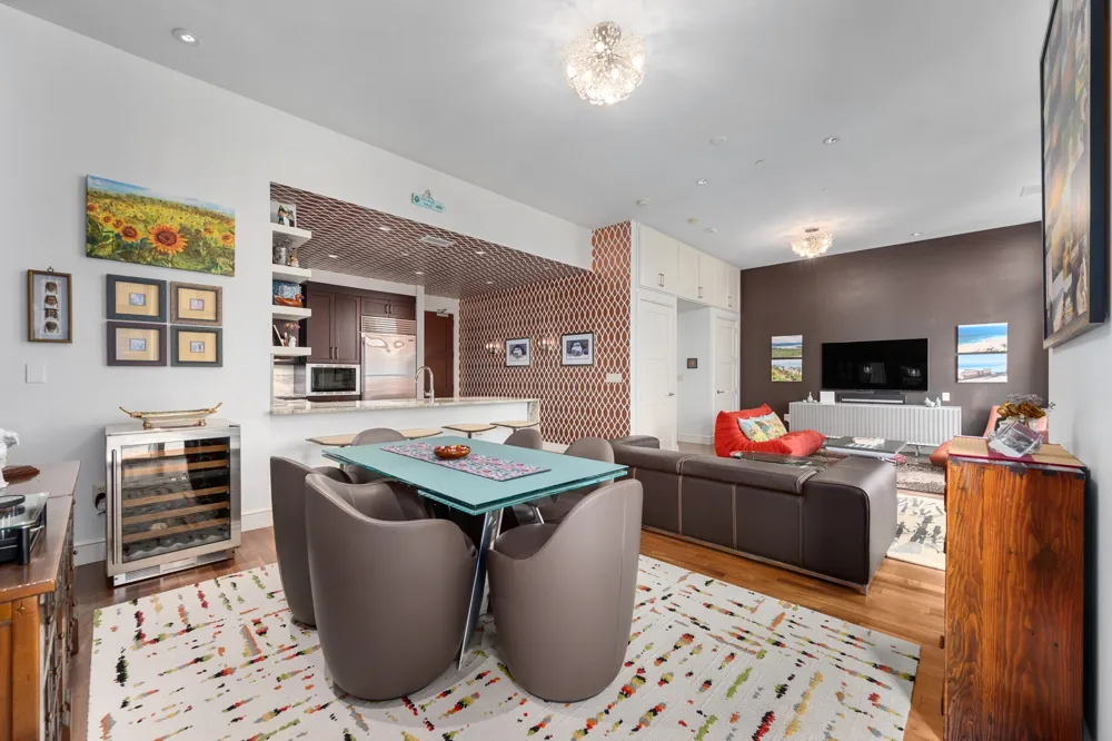98 San Jacinto Boulevard #1306 Austin, TX 78701