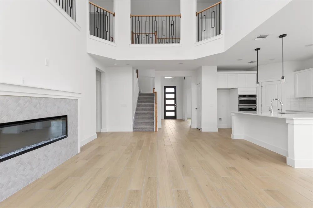 105 Little Tenina Trail Cedar Creek, TX 78612