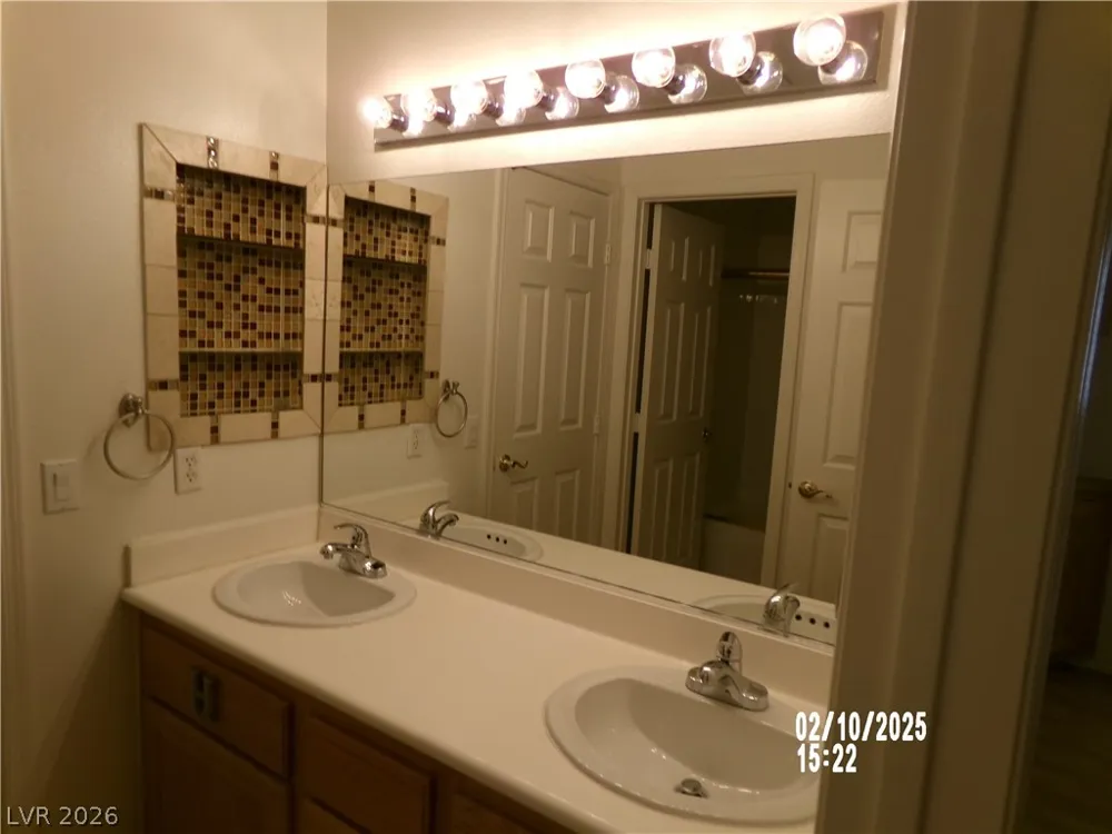 915 DOVER GLEN DRIVE #0 North Las Vegas, NV 89031