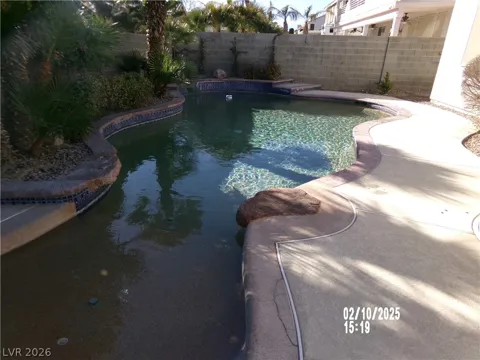 915 DOVER GLEN DRIVE #0