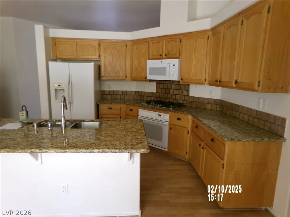 915 DOVER GLEN DRIVE #0 North Las Vegas, NV 89031