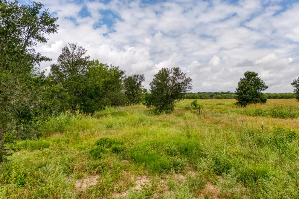 18101 Littig Road Elgin, TX 78621