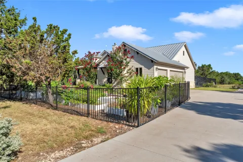 2140 Carpenter Loop