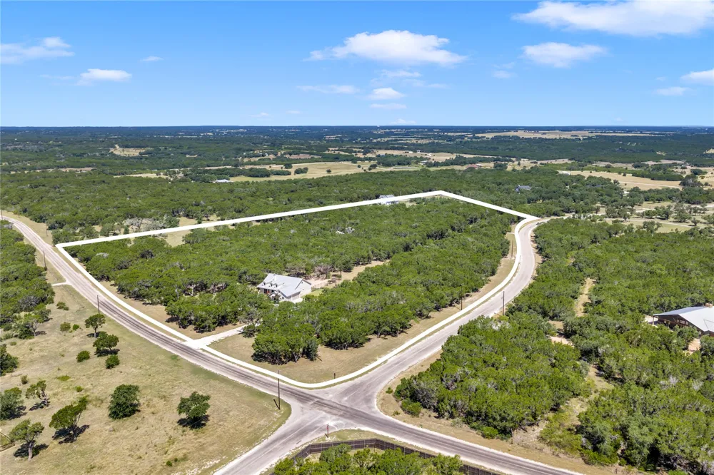 2140 Carpenter Loop Burnet, TX 78611