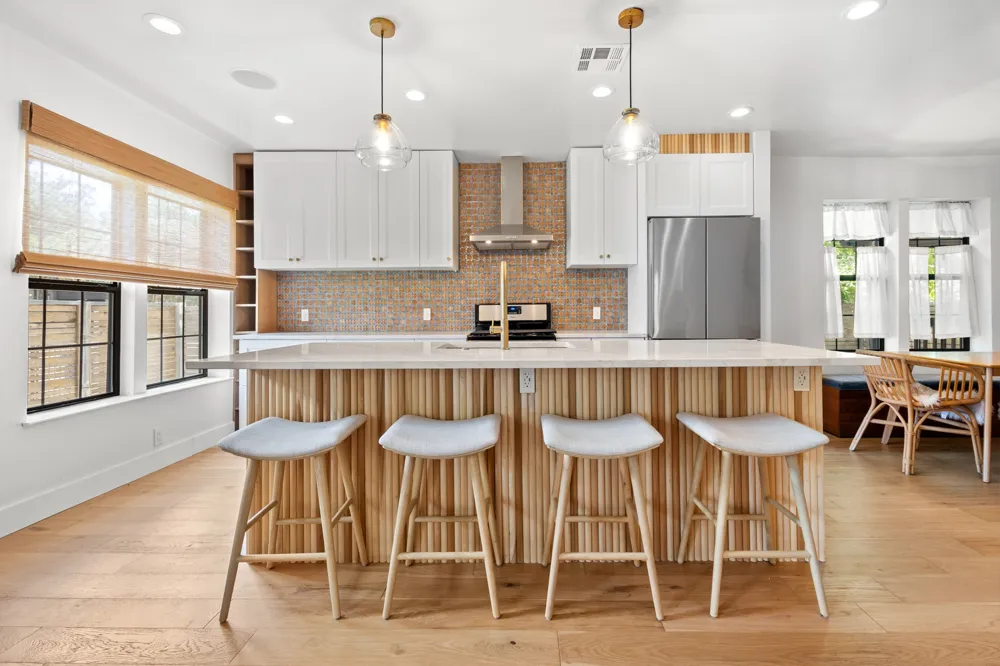 2714 E 2nd Street Austin, TX 78702