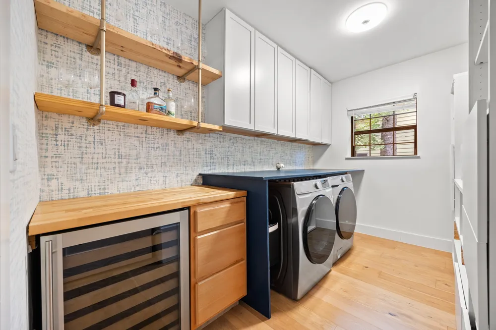 2714 E 2nd Street Austin, TX 78702