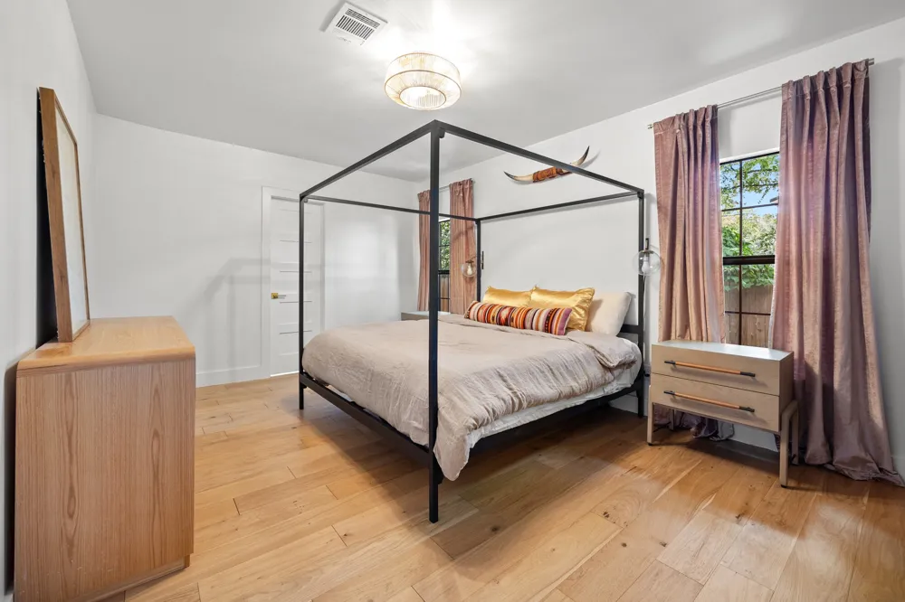2714 E 2nd Street Austin, TX 78702