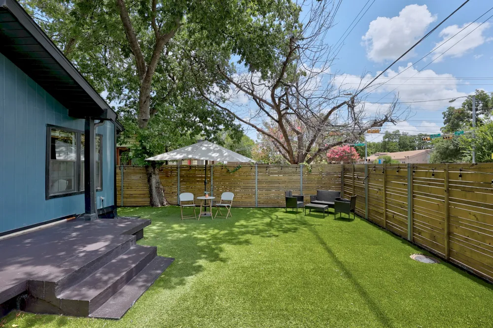 2714 E 2nd Street Austin, TX 78702