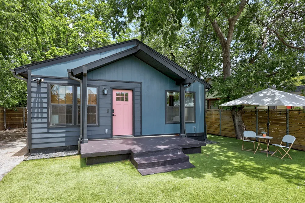 2714 E 2nd Street Austin, TX 78702