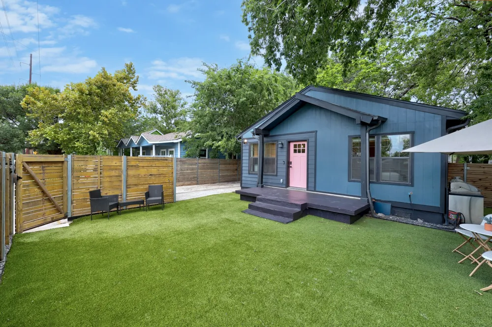 2714 E 2nd Street Austin, TX 78702