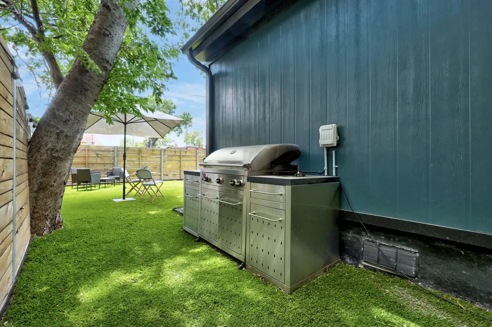 2714 E 2nd Street Austin, TX 78702