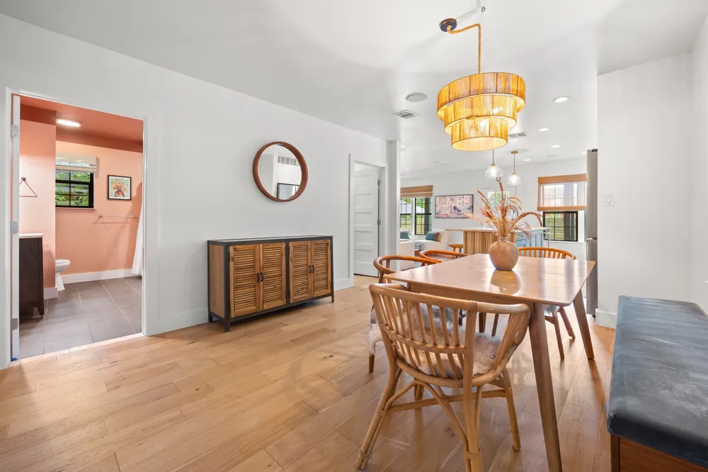 2714 E 2nd Street Austin, TX 78702