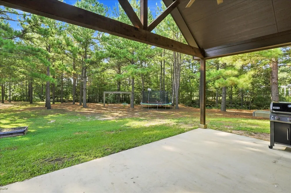 14448 Meadow Glen Road Lindale, TX 75771