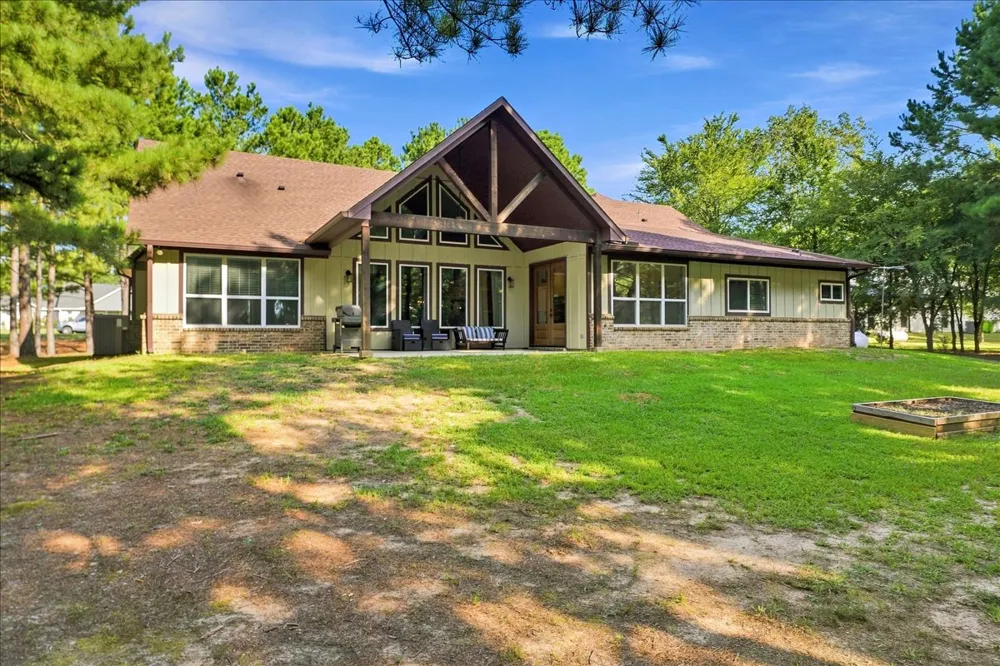 14448 Meadow Glen Road Lindale, TX 75771