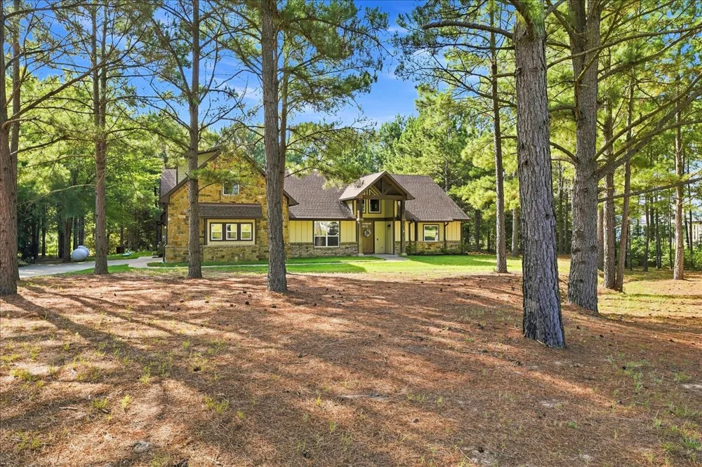 14448 Meadow Glen Road Lindale, TX 75771