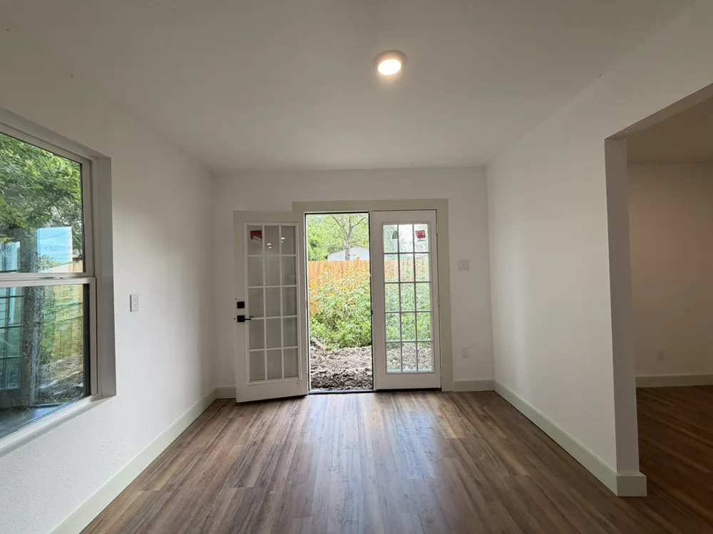 647 Erline Avenue San Antonio, TX 78237