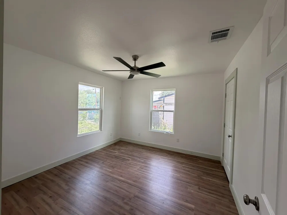 647 Erline Avenue San Antonio, TX 78237