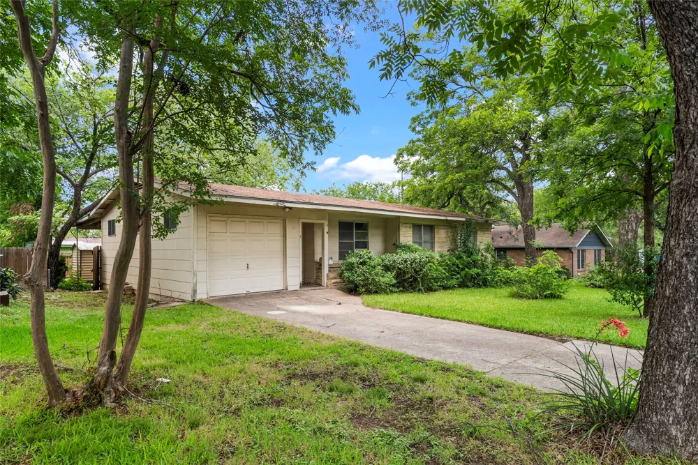 1102 Southwood Road Austin, TX 78704