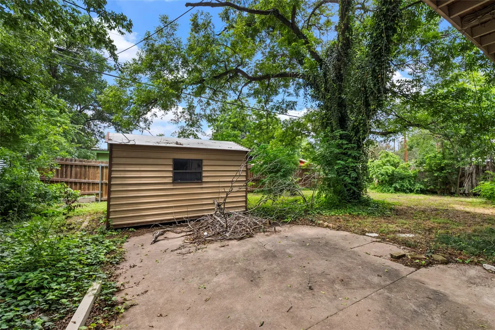 1102 Southwood Road Austin, TX 78704