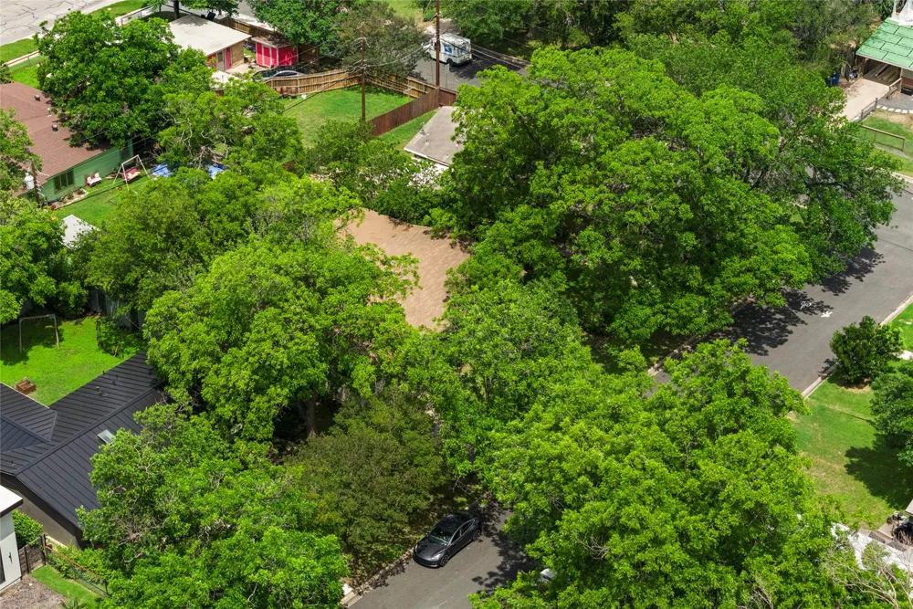 1102 Southwood Road Austin, TX 78704