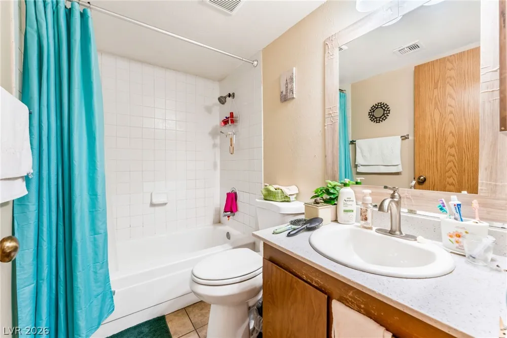 4708 Krissylouise Way Las Vegas, NV 89121