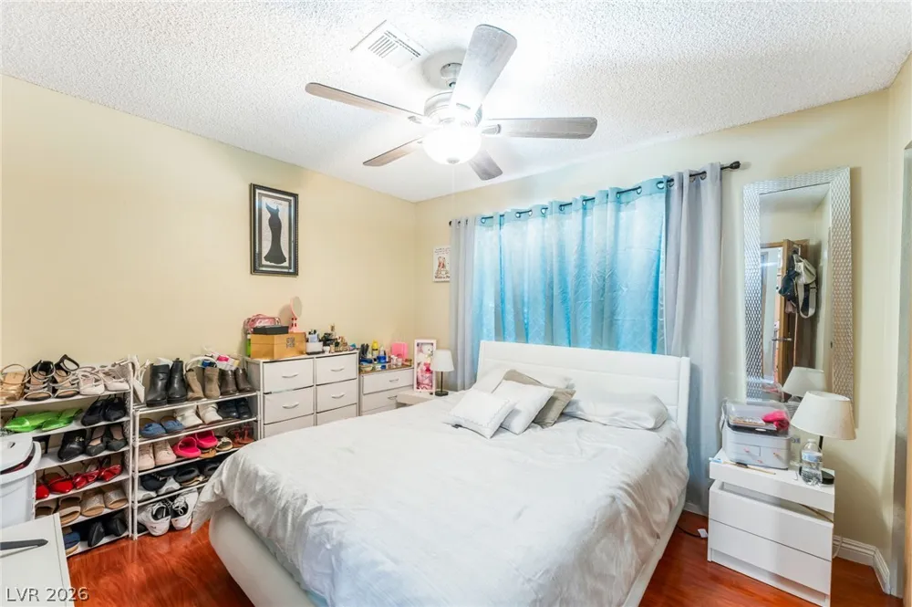 4708 Krissylouise Way Las Vegas, NV 89121