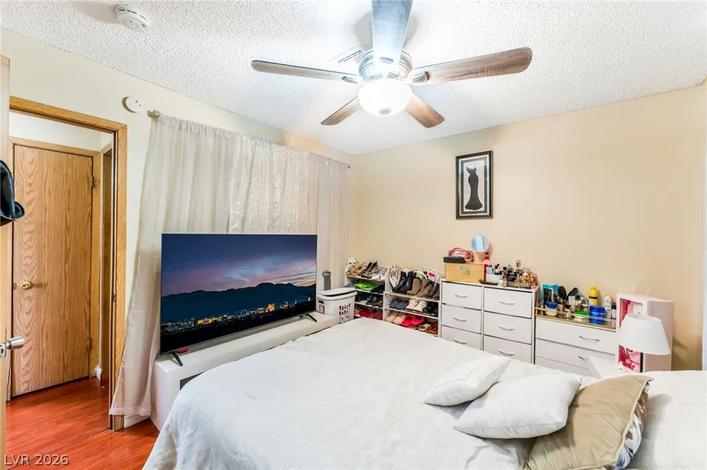 4708 Krissylouise Way Las Vegas, NV 89121
