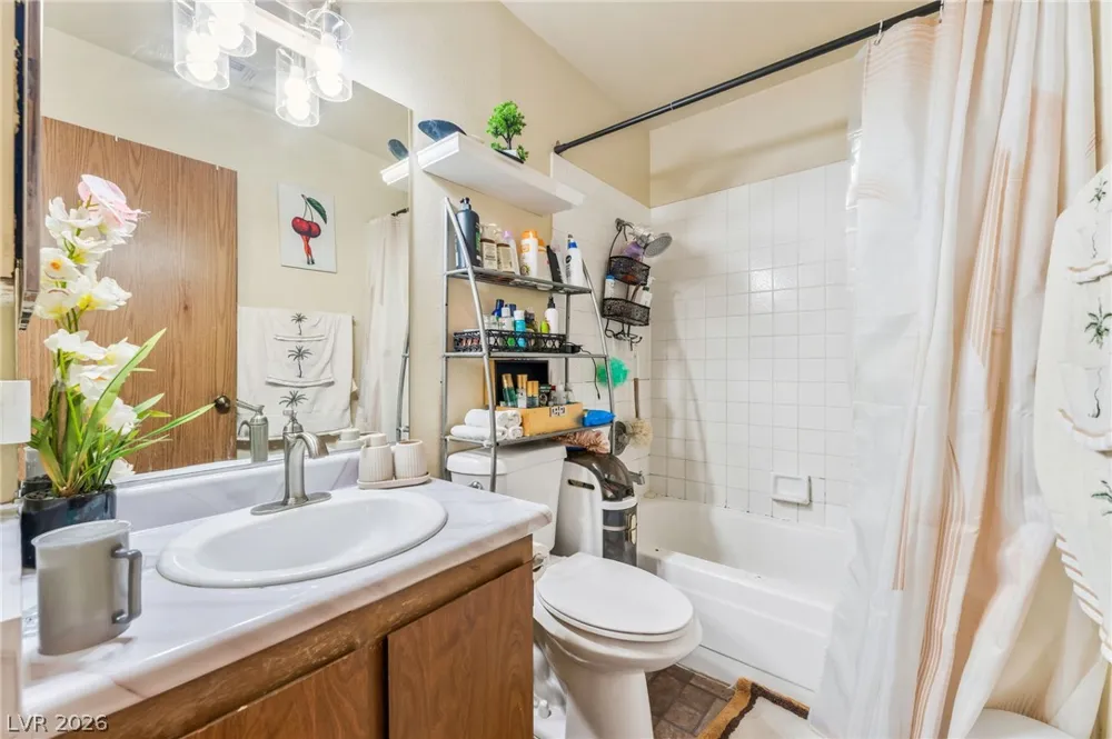 4708 Krissylouise Way Las Vegas, NV 89121
