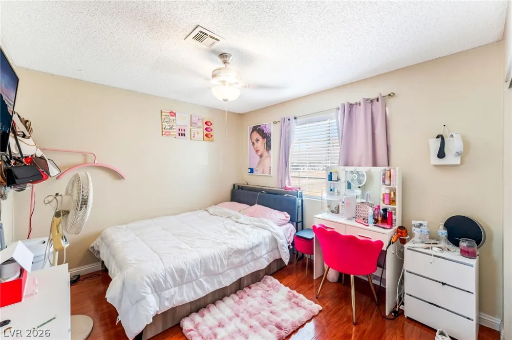4708 Krissylouise Way Las Vegas, NV 89121