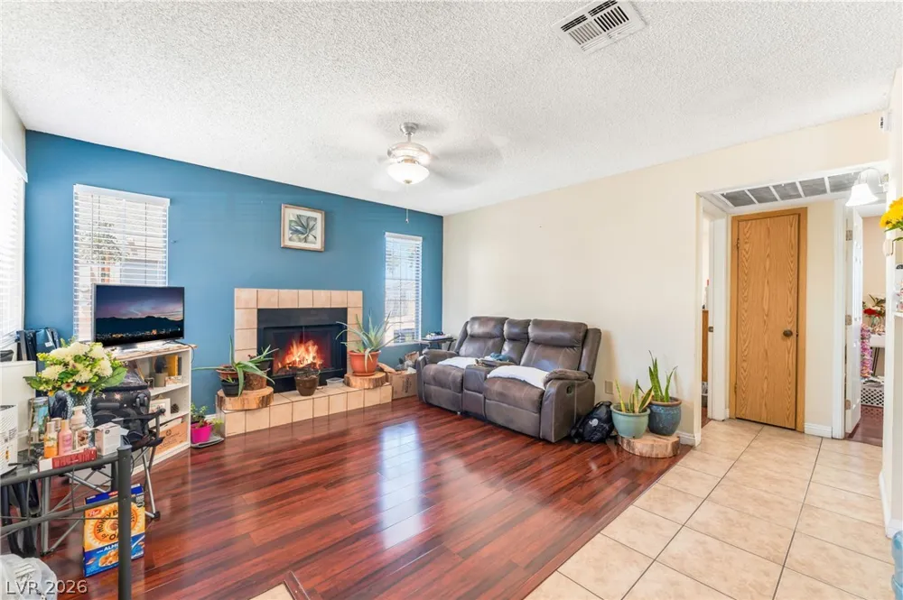 4708 Krissylouise Way Las Vegas, NV 89121
