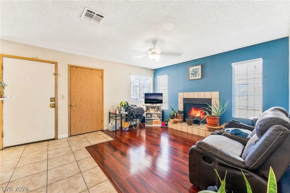 4708 Krissylouise Way Las Vegas, NV 89121